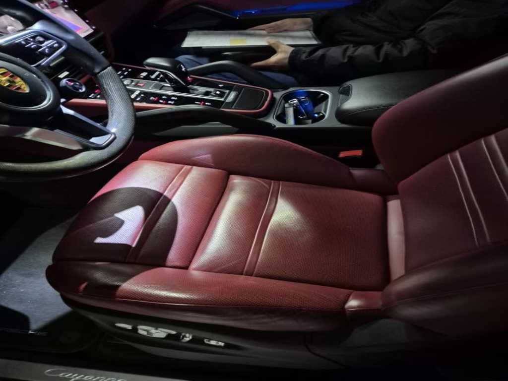 Porsche Cayenne - Vista 10