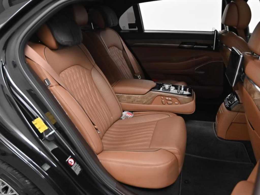 Genesis G90 2019 Negro - Importación desde Corea - HF Imports Iquique - Foto 13