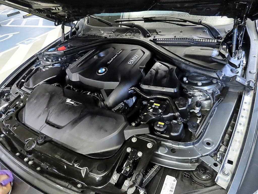 BMW 3 series 2018 Gris - Importación desde Corea - HF Imports Iquique - Foto 19