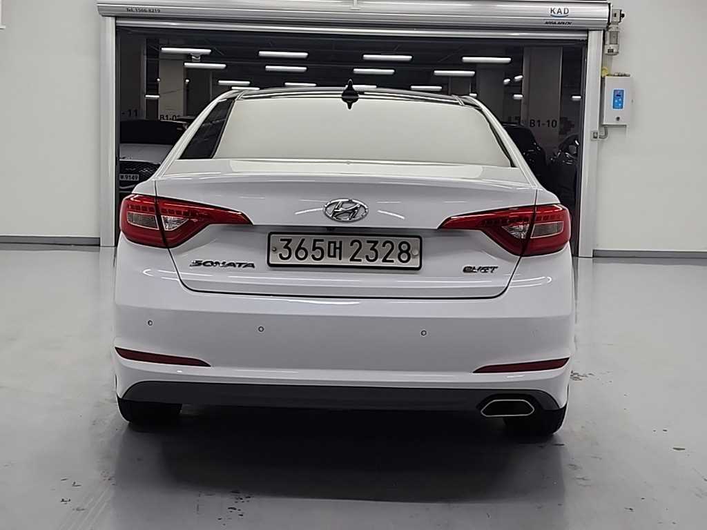 HYUNDAI Sonata - Vista 3