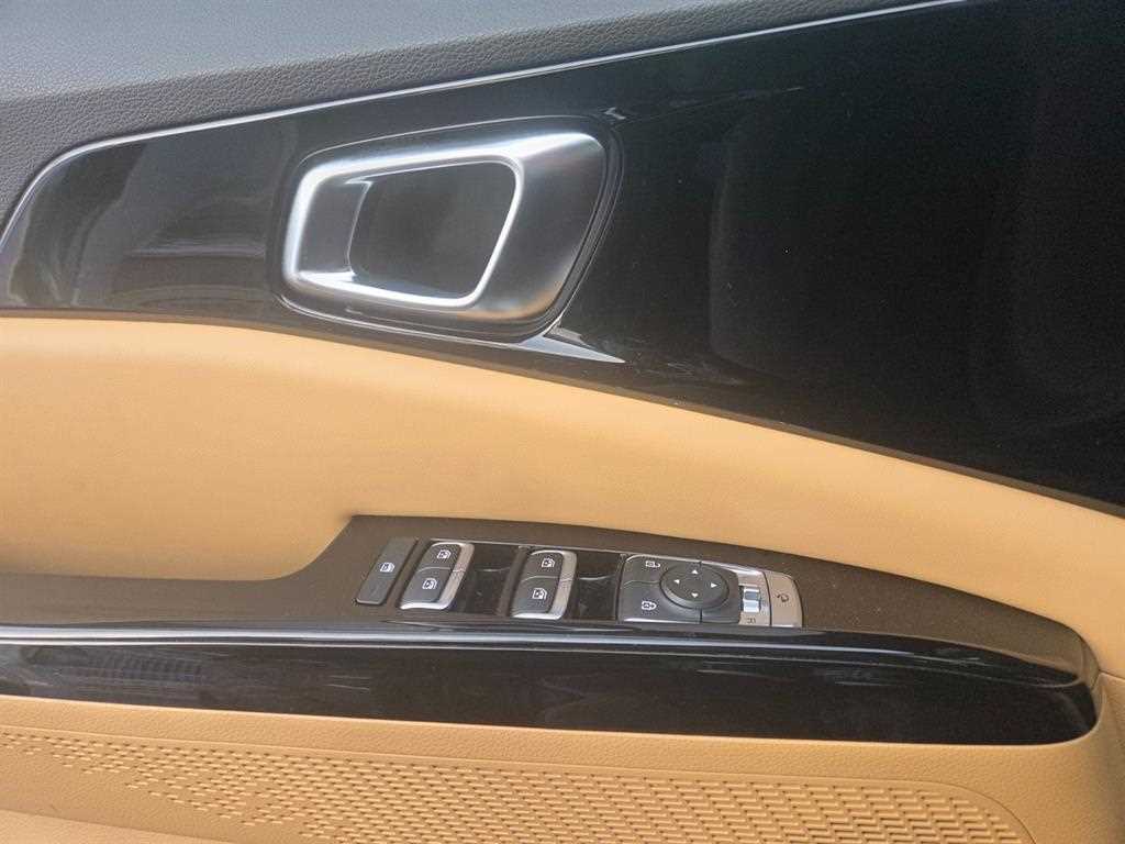 KIA Carnival - Vista 5