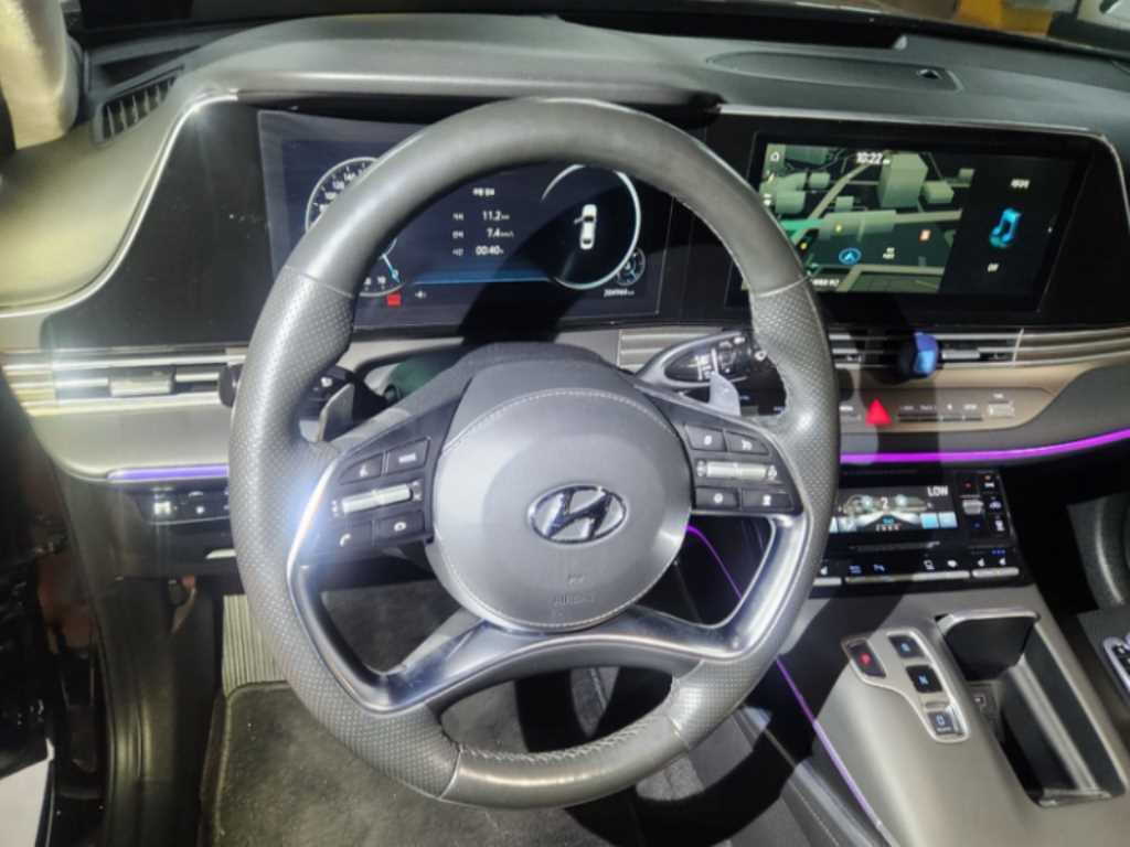 HYUNDAI Grandeur - Vista 9