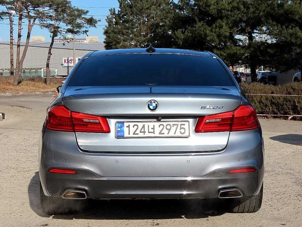 BMW 5 Series - Vista 4
