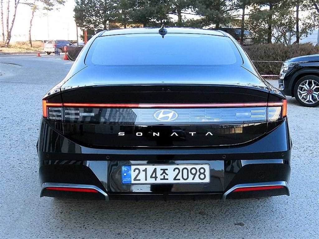 HYUNDAI Sonata - Vista 4