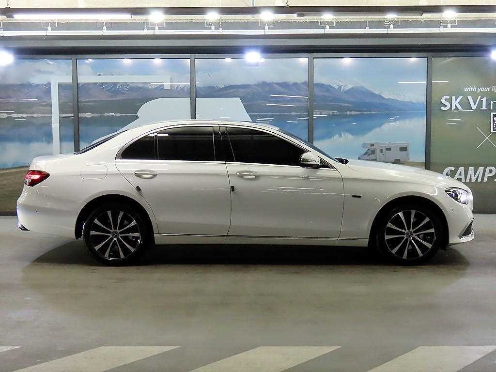 Mercedes Benz E class - Vista 4