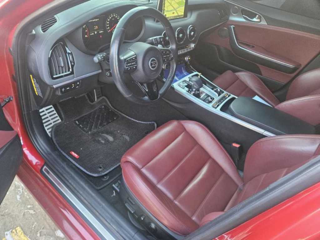 KIA Stinger - Vista 3