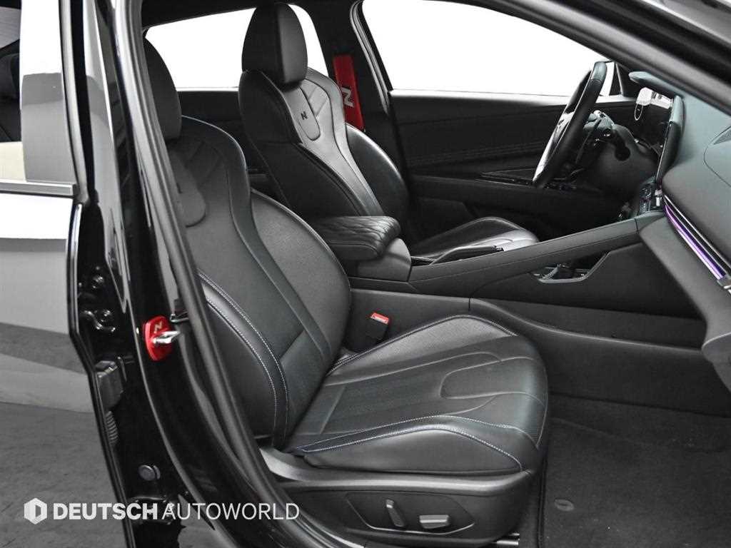 HYUNDAI Avante - Vista 10