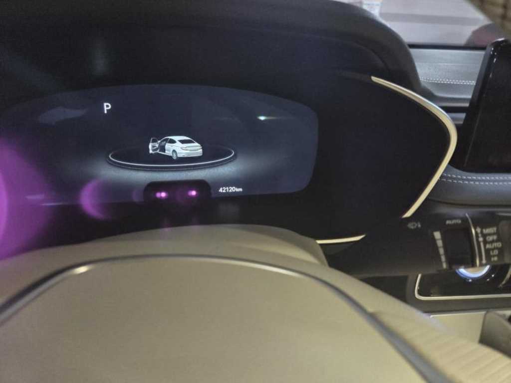 Genesis G70 - Vista 3