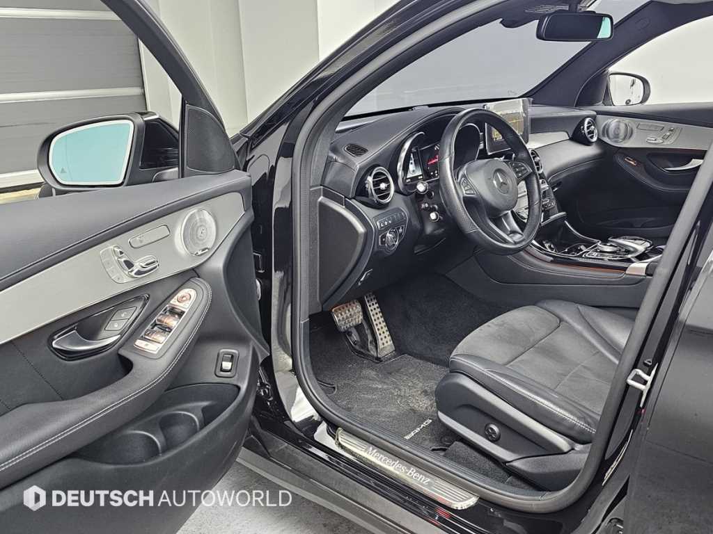 Mercedes Benz GLC Class - Vista 11