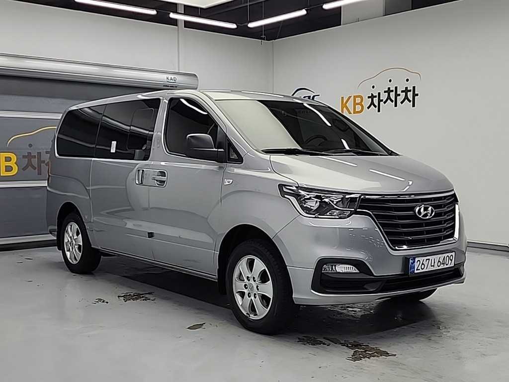 HYUNDAI Starex - Vista 4
