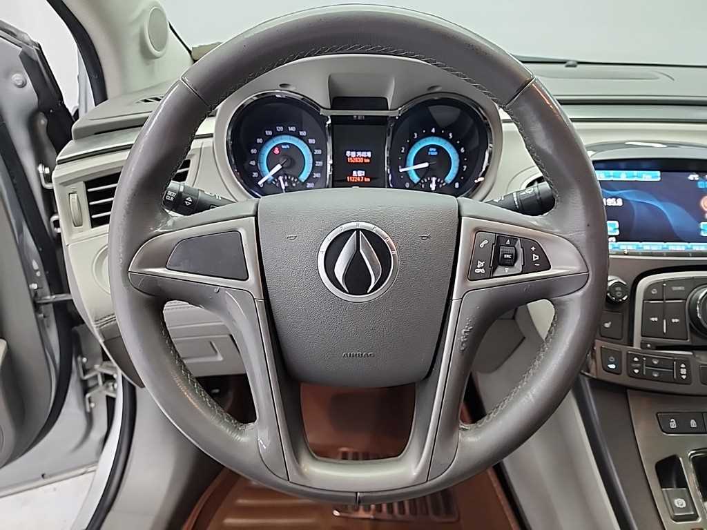 DAEWOO Alpheon - Vista 9