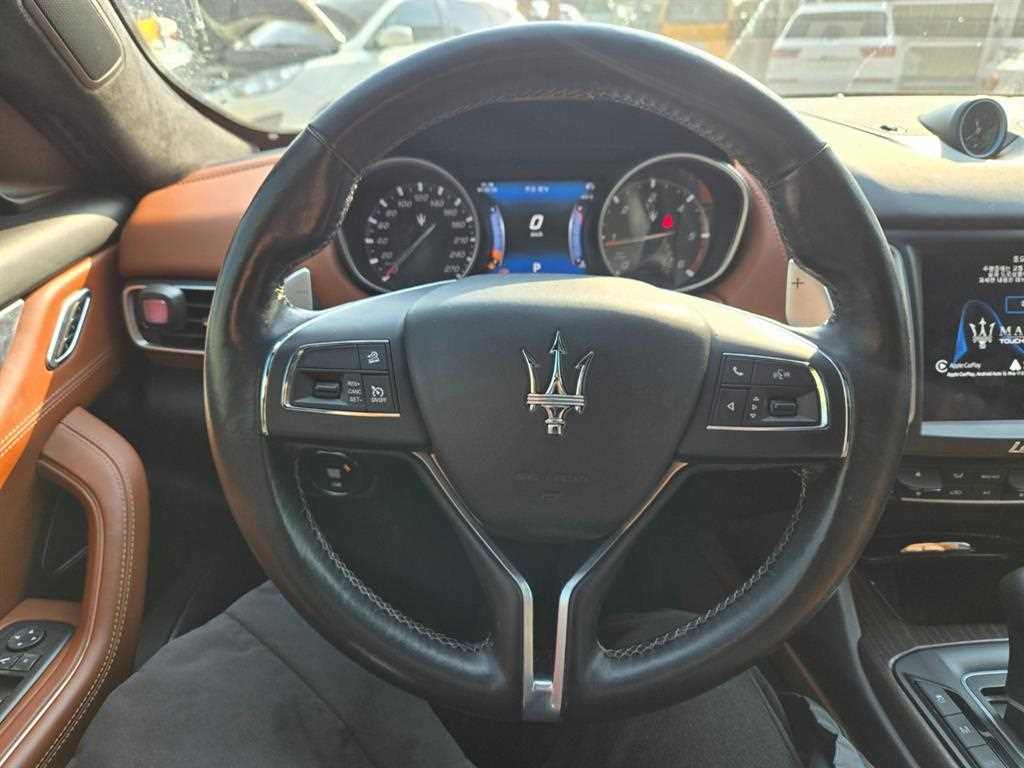 Maserati Levante - Vista 8