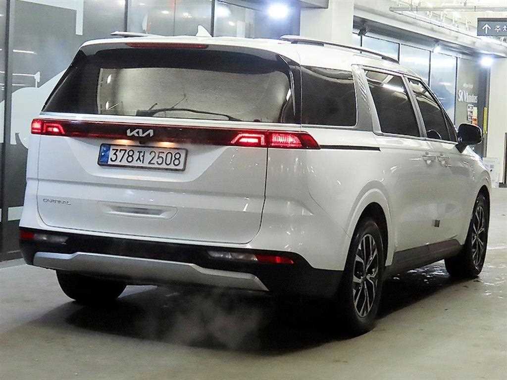 KIA Carnival - Vista 4