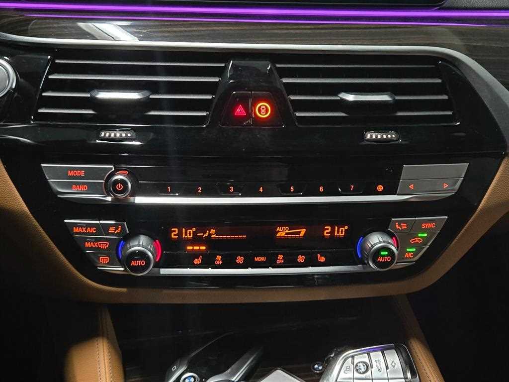 BMW 5 Series 2021 Negro - Importación desde Corea - HF Imports Iquique - Foto 17