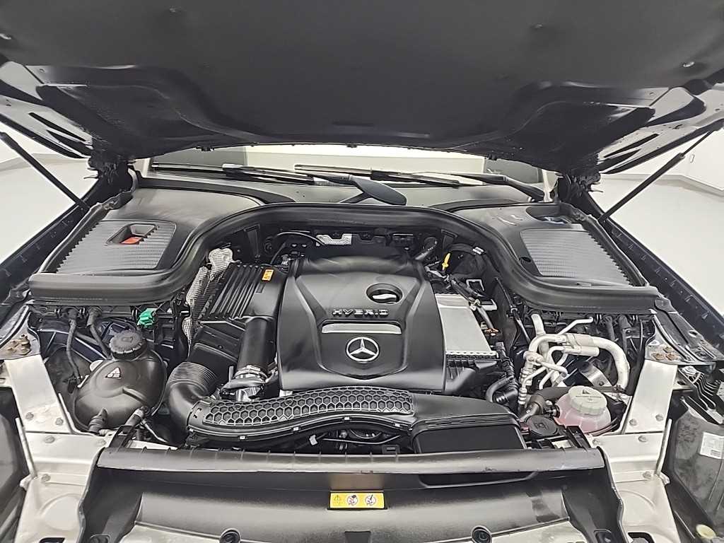 Mercedes Benz GLC Class - Vista 5