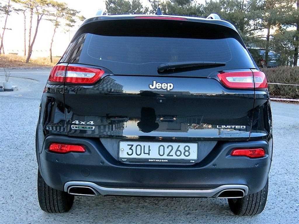 Jeep Cherokee - Vista 4