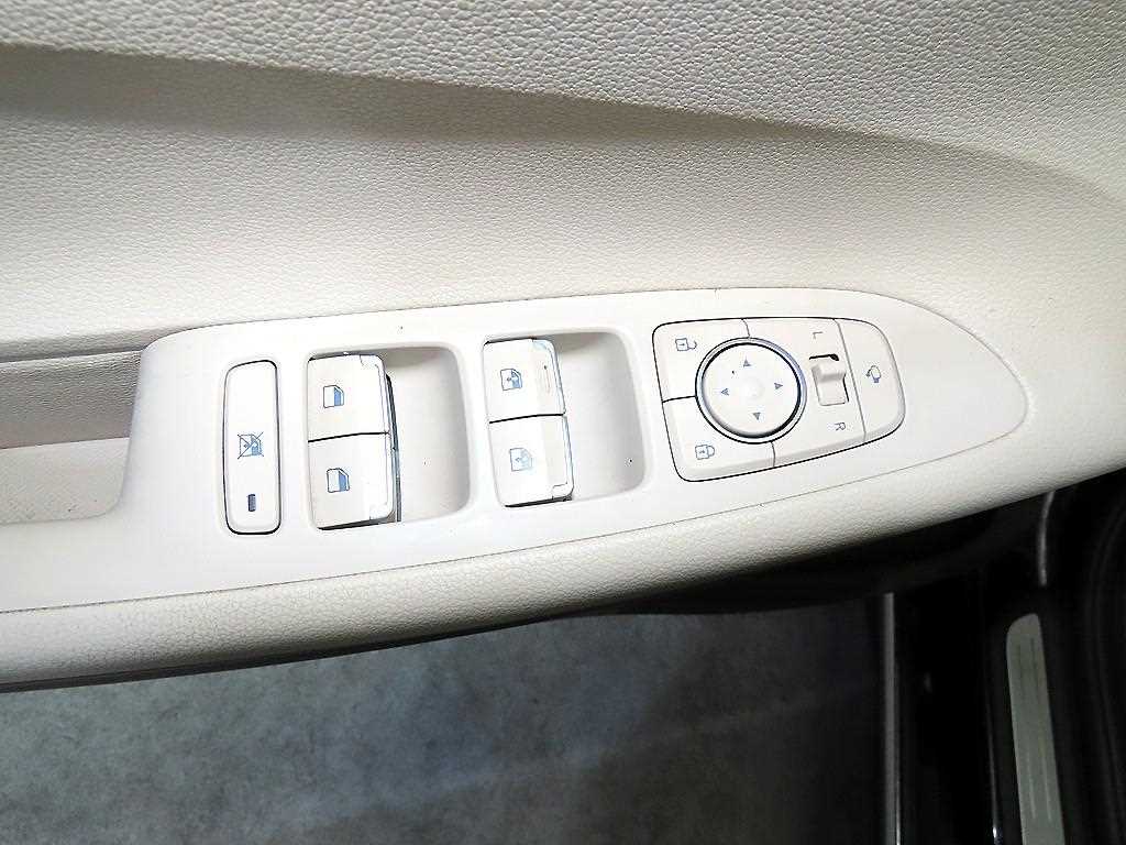 HYUNDAI Grandeur 2017 Negro - Importación desde Corea - HF Imports Iquique - Foto 13