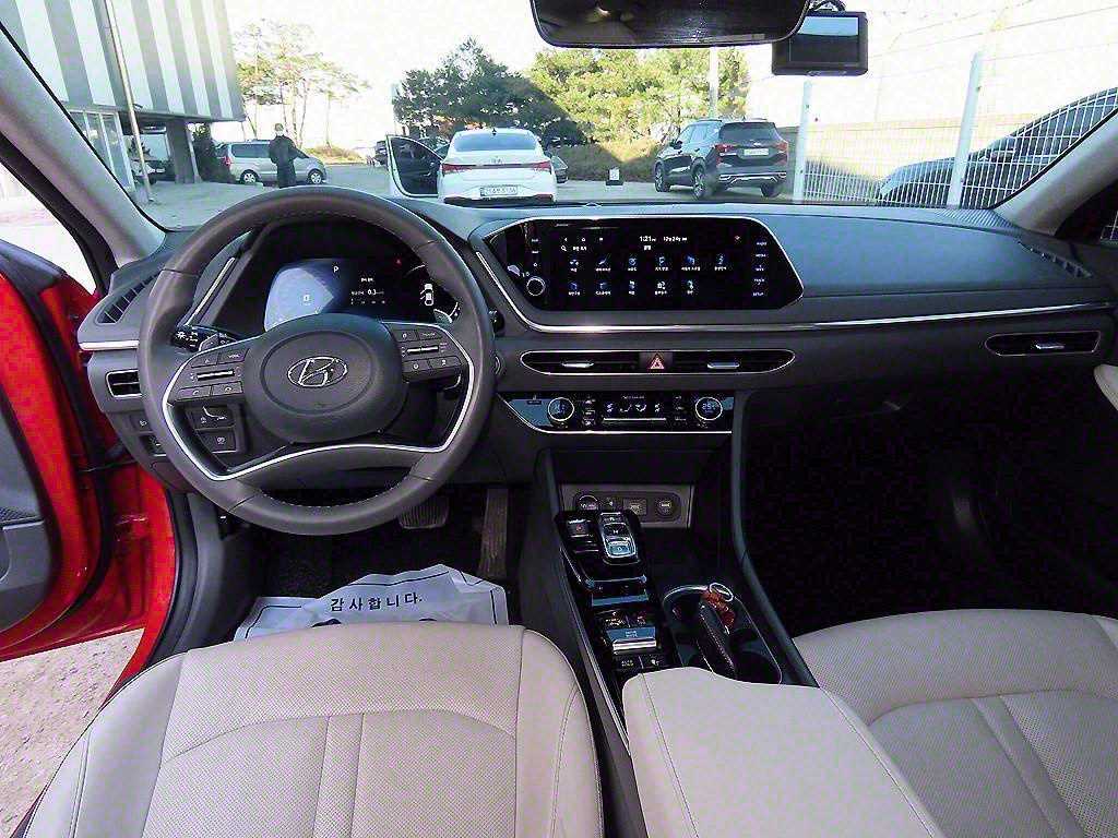 HYUNDAI Sonata - Vista 6