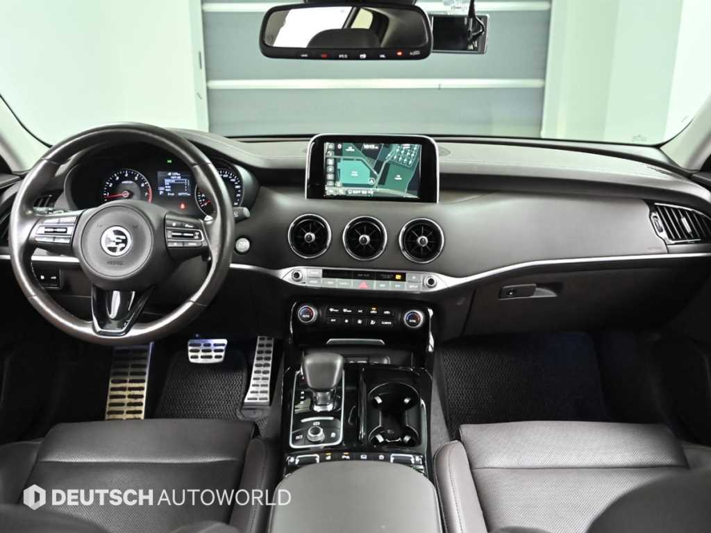 KIA Stinger - Vista 7