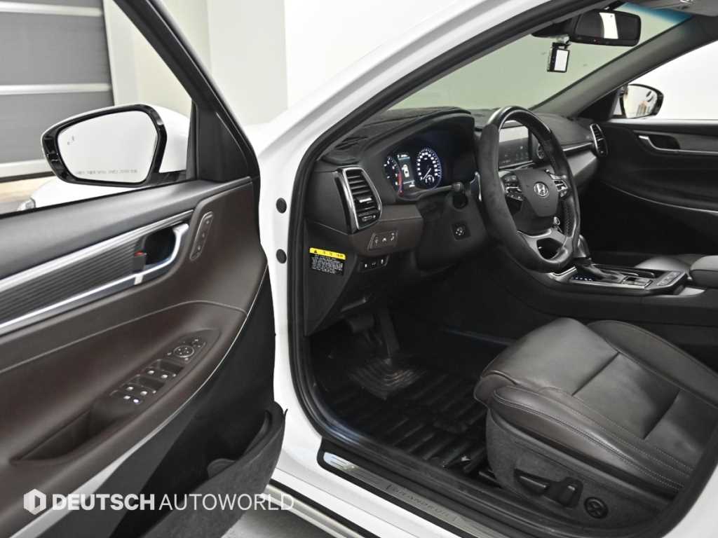 HYUNDAI Grandeur - Vista 11