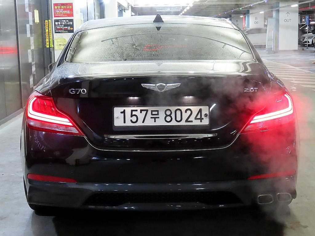 Genesis G70 - Vista 5