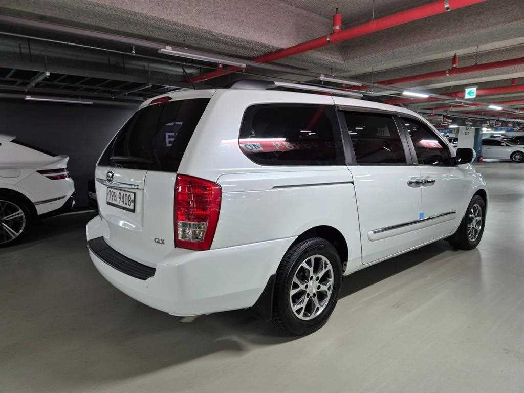 KIA Carnival - Vista 3