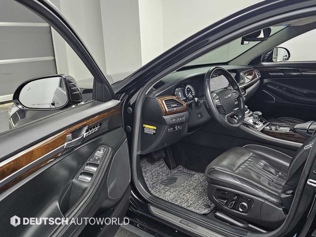 Genesis EQ900 - Vista 8