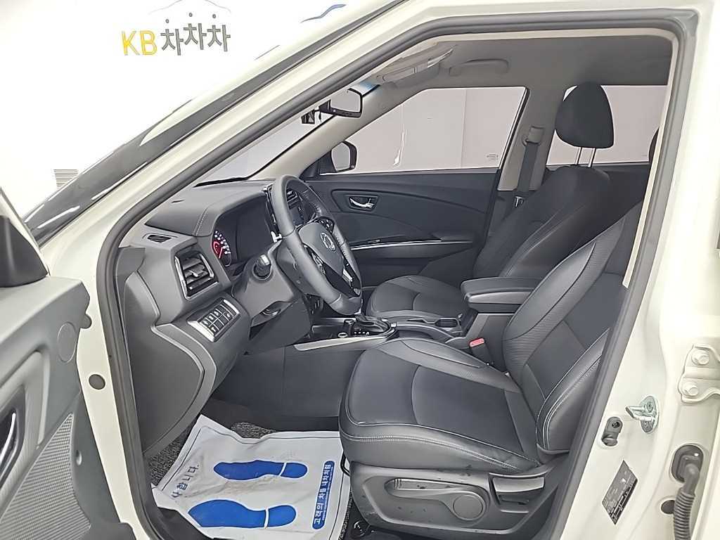 Ssangyong Tivoli - Vista 11