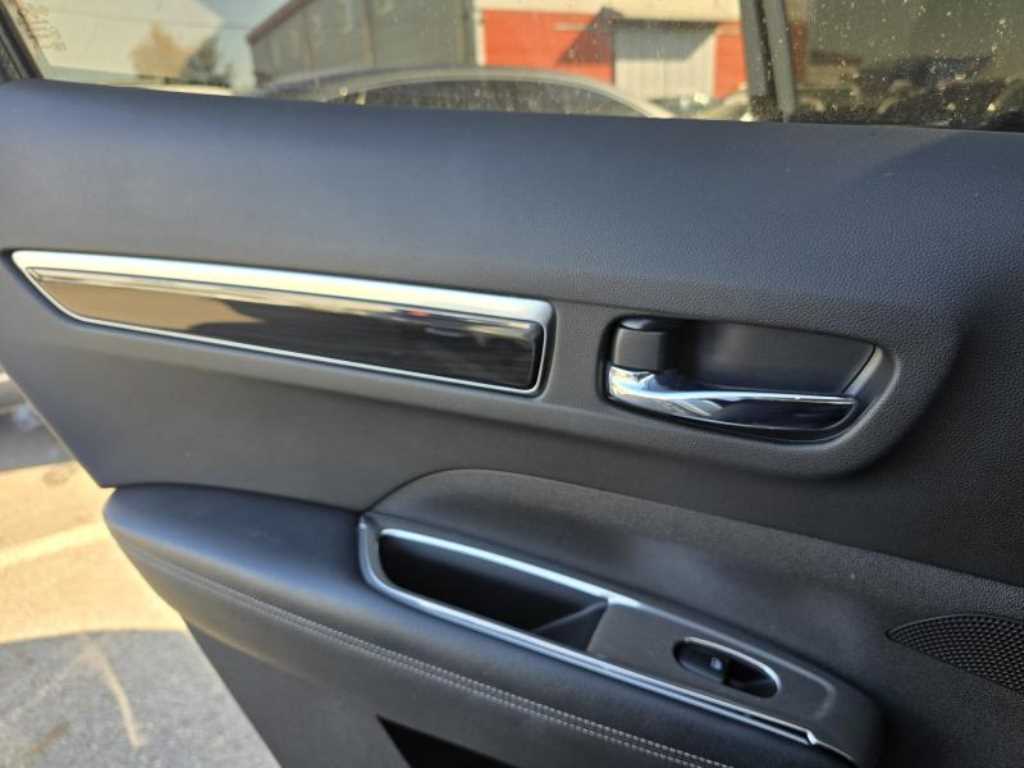 SAMSUNG QM6 - Vista 5