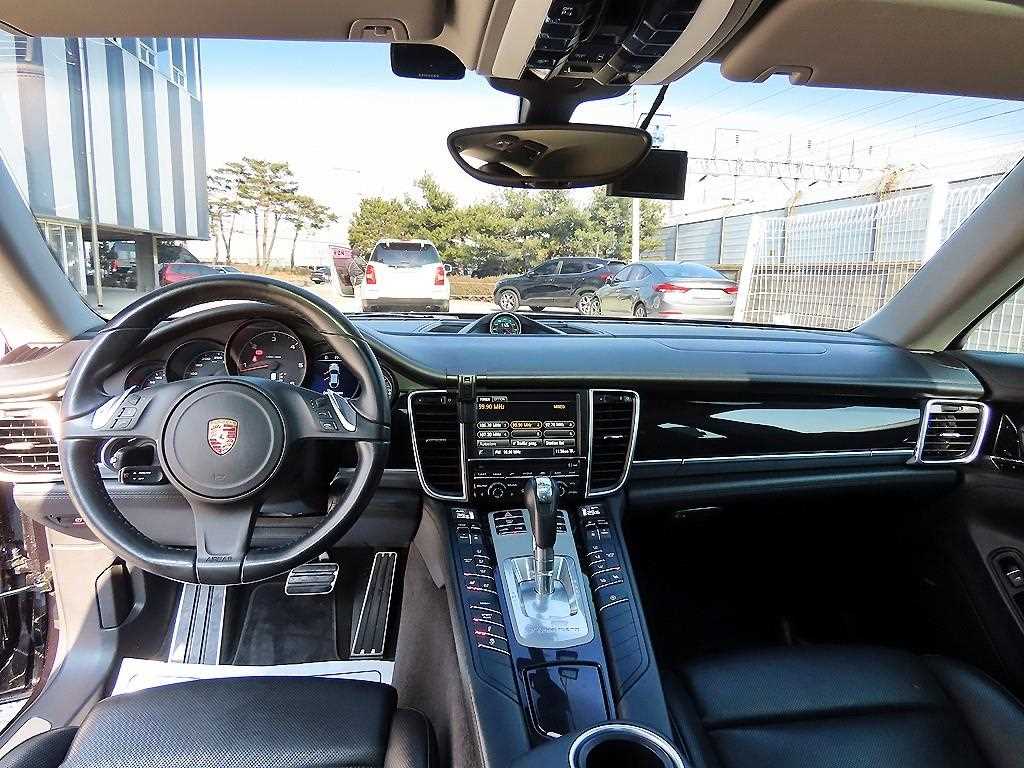 Porsche Panamera - Vista 7