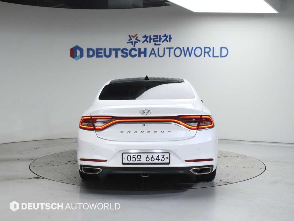 HYUNDAI Grandeur - Vista 4