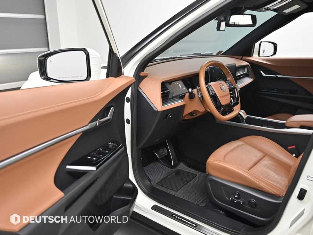 Ssangyong Torres - Vista 11