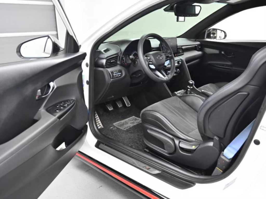 HYUNDAI Veloster - Vista 11
