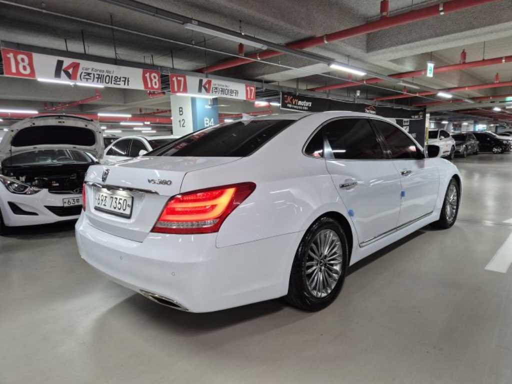 HYUNDAI Equus - Vista 3