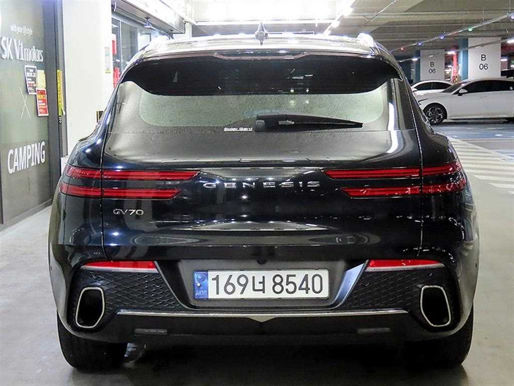Genesis GV70 - Vista 5