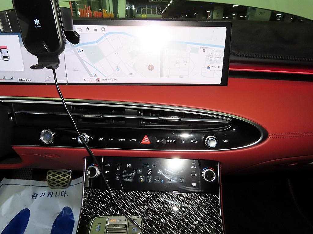 Genesis GV70 - Vista 11