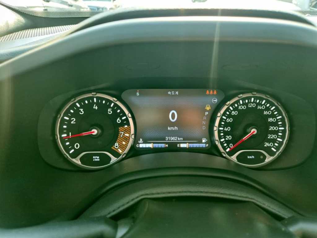 Jeep Renegade - Vista 7