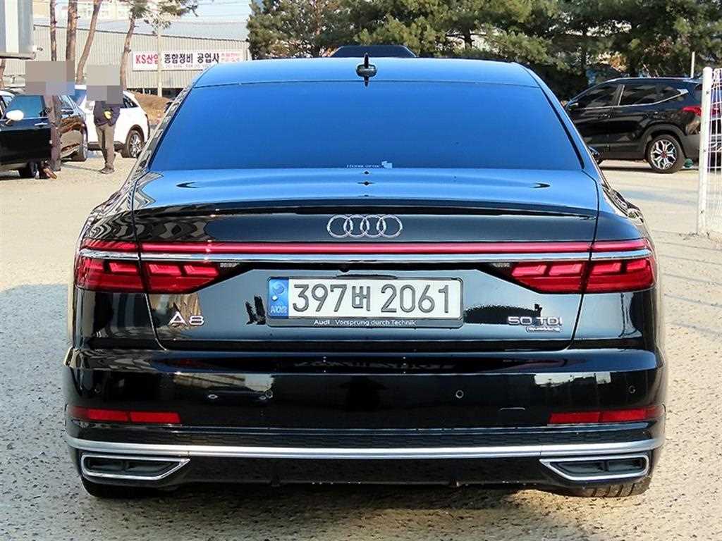 Audi A8 - Vista 4