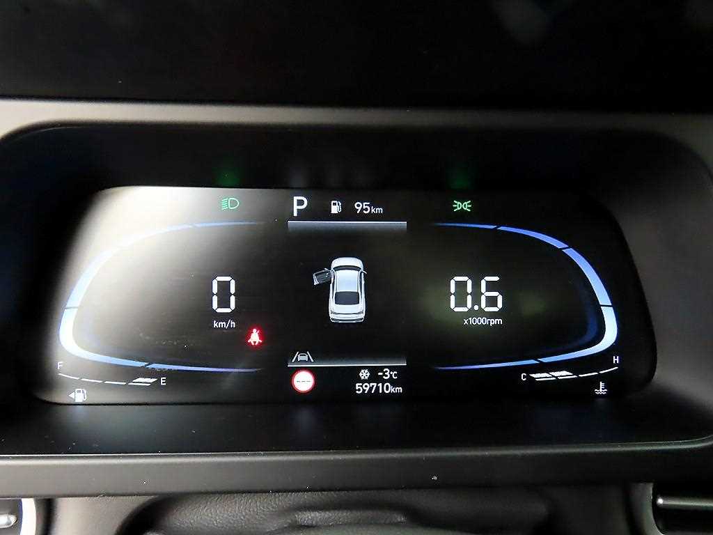 HYUNDAI Avante - Vista 8