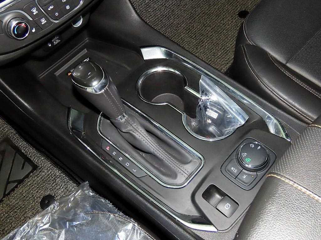 Chevrolet Travers - Vista 11