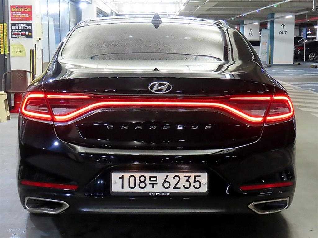 HYUNDAI Grandeur - Vista 5