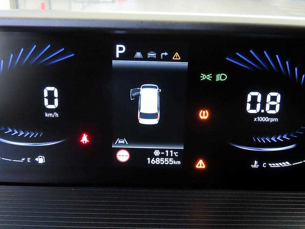 HYUNDAI Staria - Vista 9