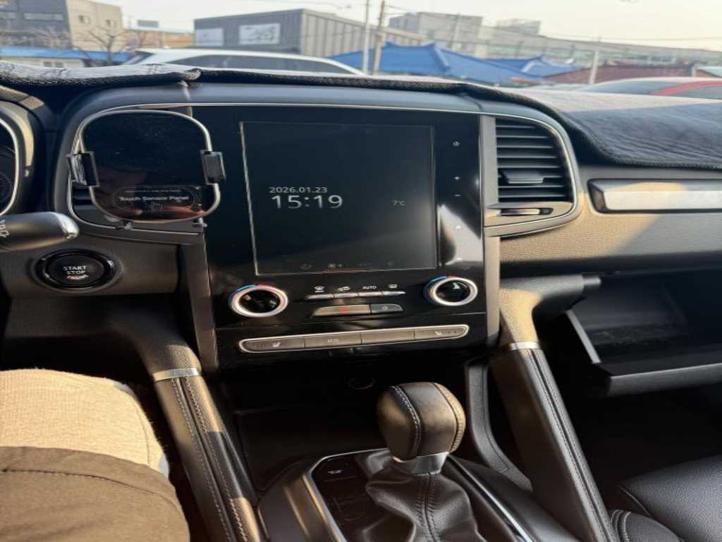 SAMSUNG QM6 - Vista 6