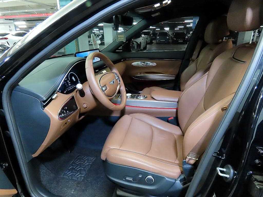 Genesis GV70 - Vista 6