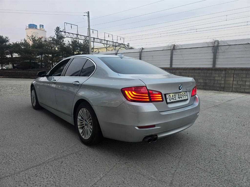 BMW 5 Series - Vista 4