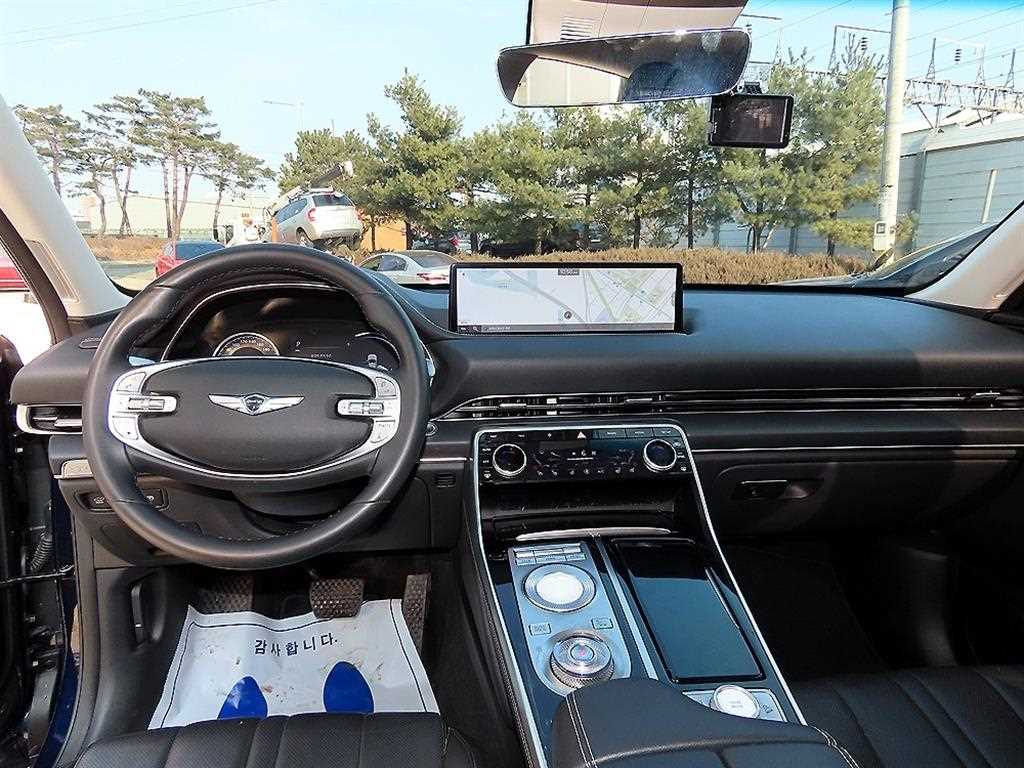 Genesis GV80 - Vista 7