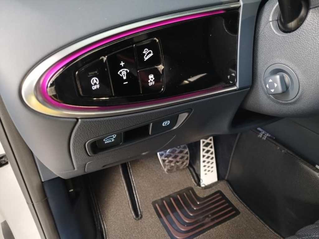 Genesis GV70 - Vista 10