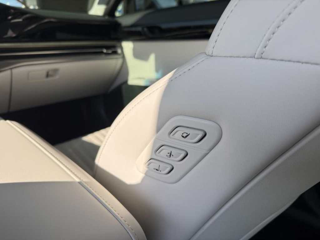 HYUNDAI Grandeur - Vista 12