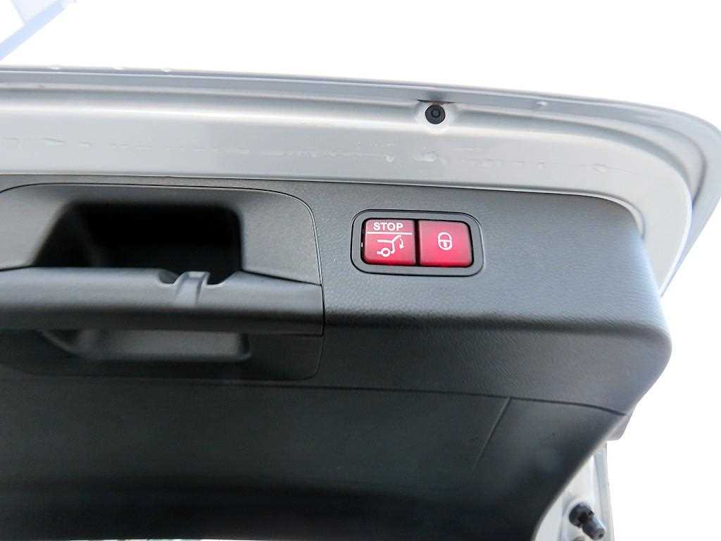 Mercedes Benz GLC Class 2017 Plateado - Importación desde Corea - HF Imports Iquique - Foto 16