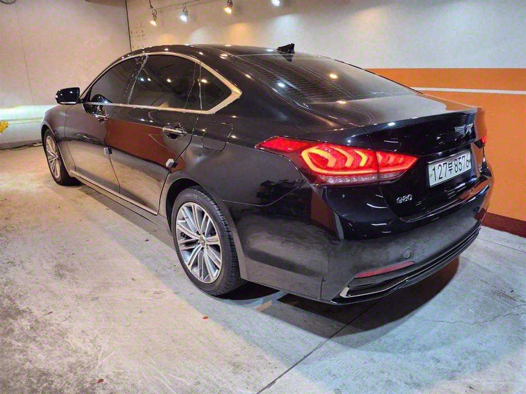 Genesis G80 - Vista 4